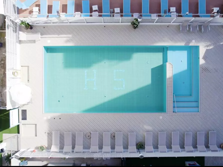 Immagine 5 di Albergo/B&B/Residence in vendita  in via facchini 9 a Cattolica