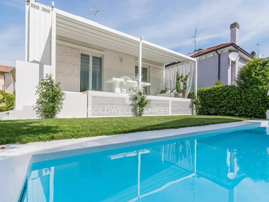 Immagine 33 di Villa in vendita  in San Lorenzo a Riccione