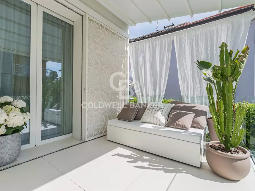 Immagine 39 di Villa in vendita  in San Lorenzo a Riccione