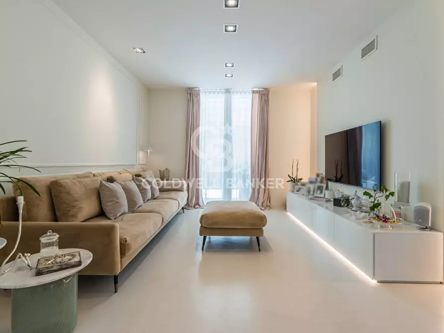Immagine 5 di Villa in vendita  in San Lorenzo a Riccione