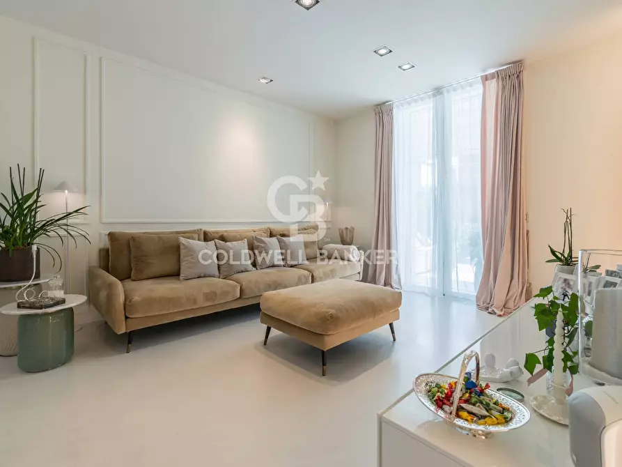 Immagine 4 di Villa in vendita  in San Lorenzo a Riccione