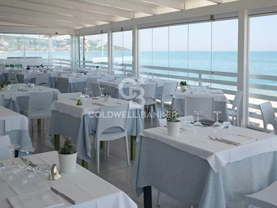Immagine 6 di Attività commerciale in vendita  in Lungomare 142 a Fossacesia