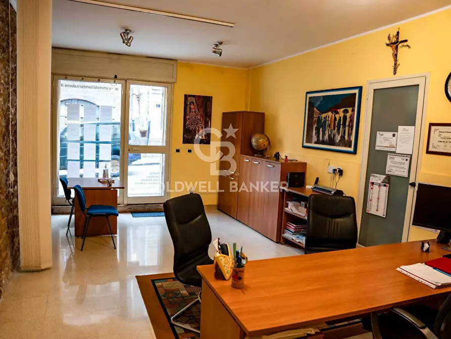 Immagine 14 di Locale commerciale in vendita  in via san filippo neri 23 a Caltagirone