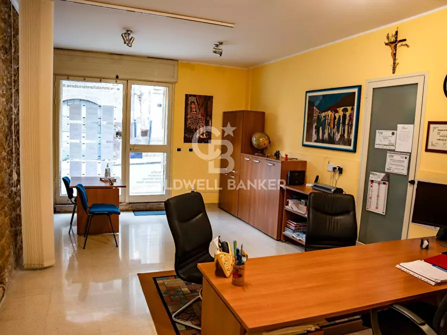 Immagine 15 di Locale commerciale in vendita  in via san filippo neri 23 a Caltagirone