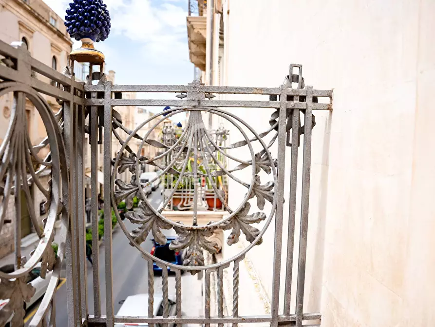 Immagine 37 di Appartamento in vendita  in Via Vittorio Emanuele 24 a Caltagirone