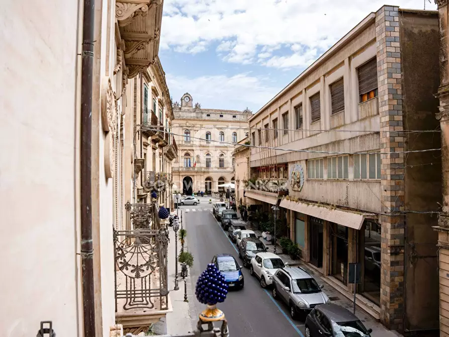 Immagine 40 di Appartamento in vendita  in Via Vittorio Emanuele 24 a Caltagirone