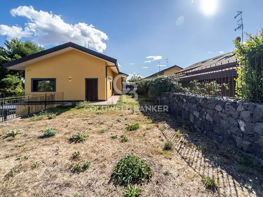 Immagine 1 di Villa in vendita  in via magenta 26 a Mascalucia