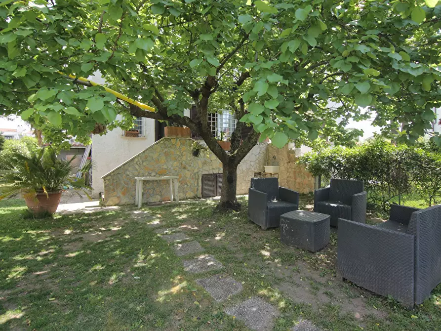 Immagine 6 di Villa in vendita  in VIA DEI LECCI 99 a Anzio