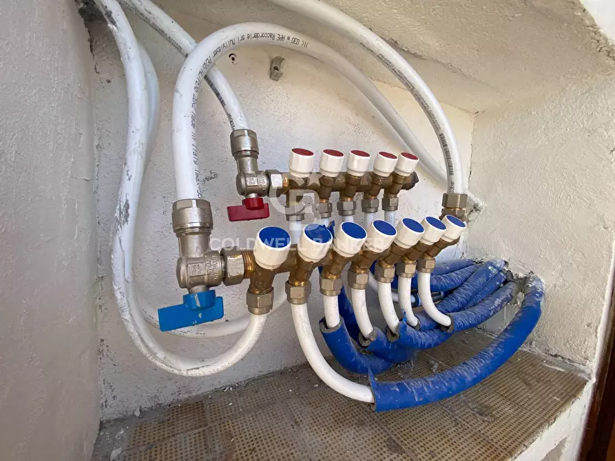 Immagine 28 di Appartamento in vendita  in via Ciminna 11 a Aci Catena