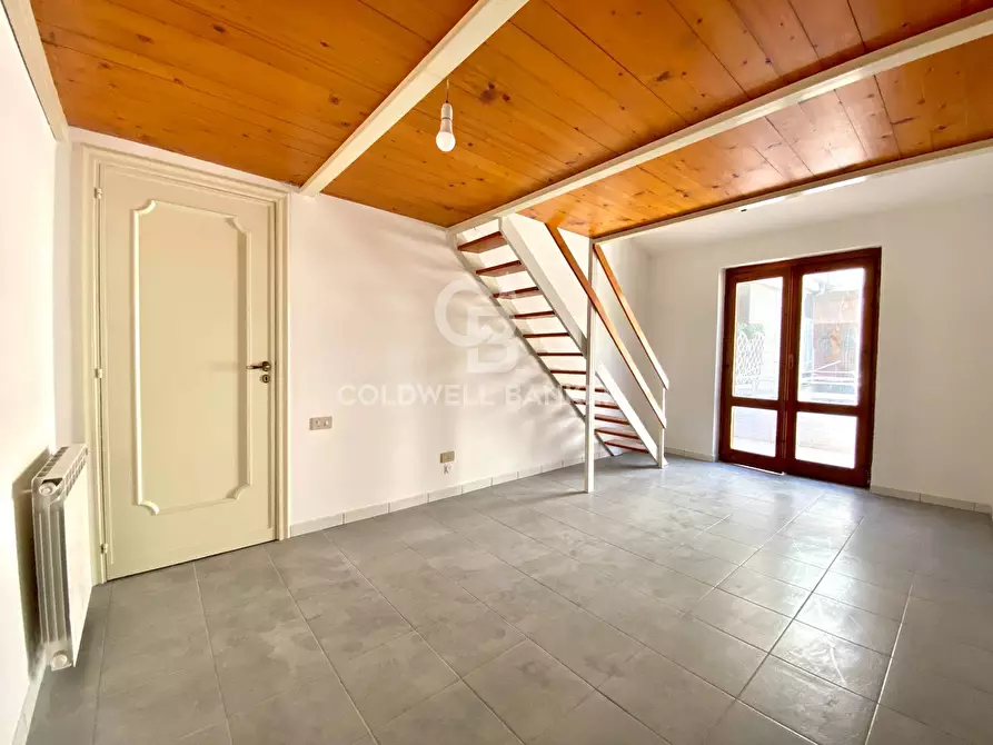 Immagine 37 di Appartamento in vendita  in via Ciminna 11 a Aci Catena