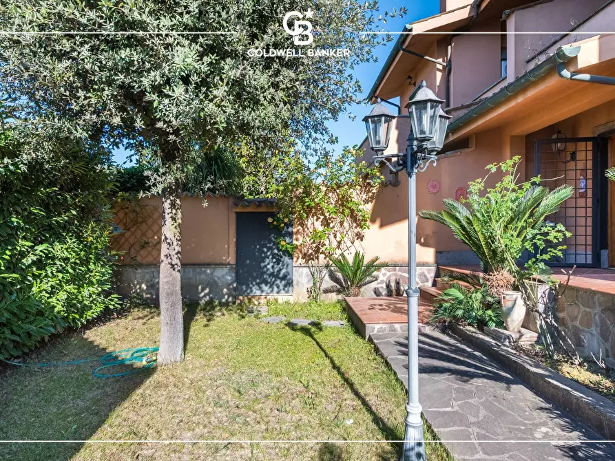Immagine 55 di Villa in vendita  in Via Ariccia 11 a Ciampino