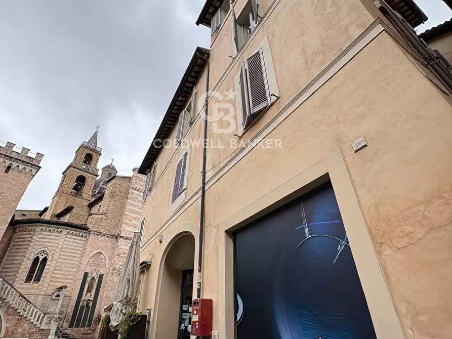 Immagine 3 di Negozio in affitto  in Largo Carducci a Foligno