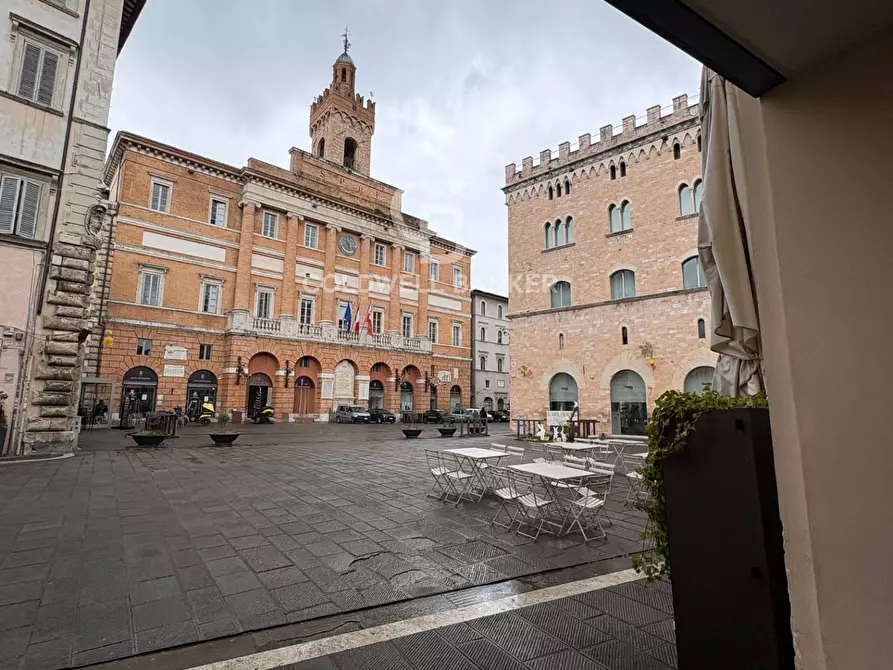 Immagine 5 di Negozio in affitto  in Largo Carducci a Foligno