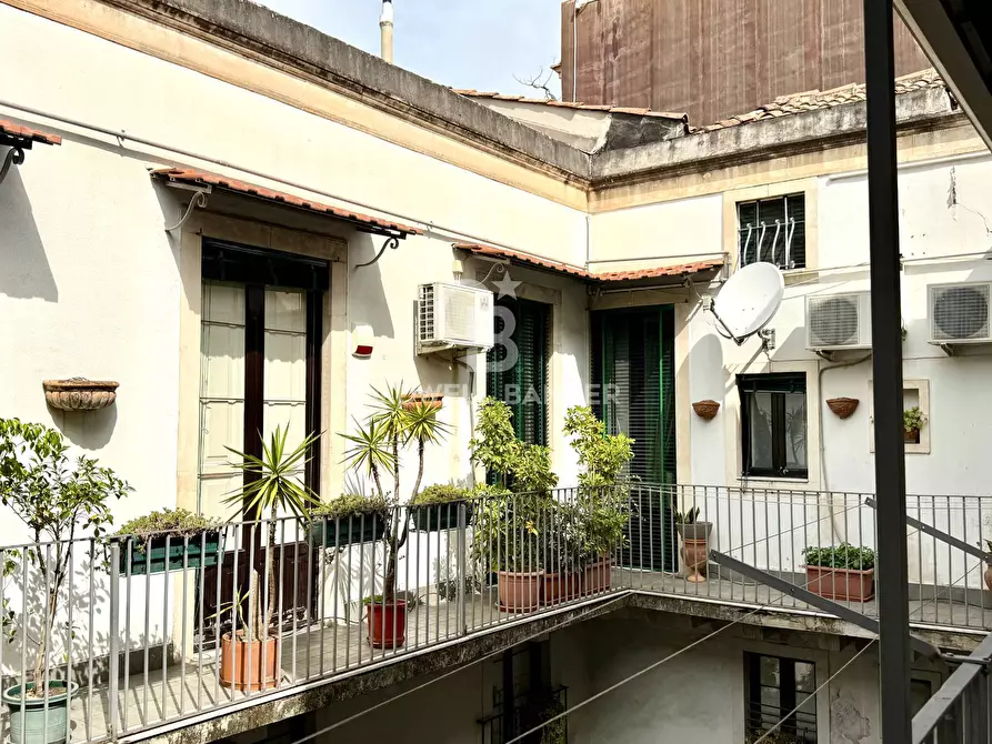 Immagine 35 di Appartamento in vendita  in Via Etnea 474 a Catania