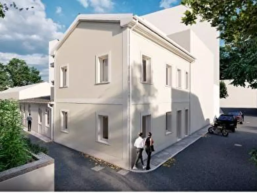 Immagine 1 di Appartamento in vendita  in Piazza Mentana a Cattolica