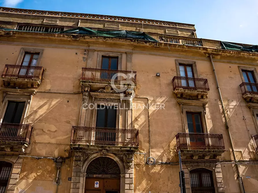 Immagine 20 di Palazzo in vendita  in Via Roma 165 167 169 a Caltagirone