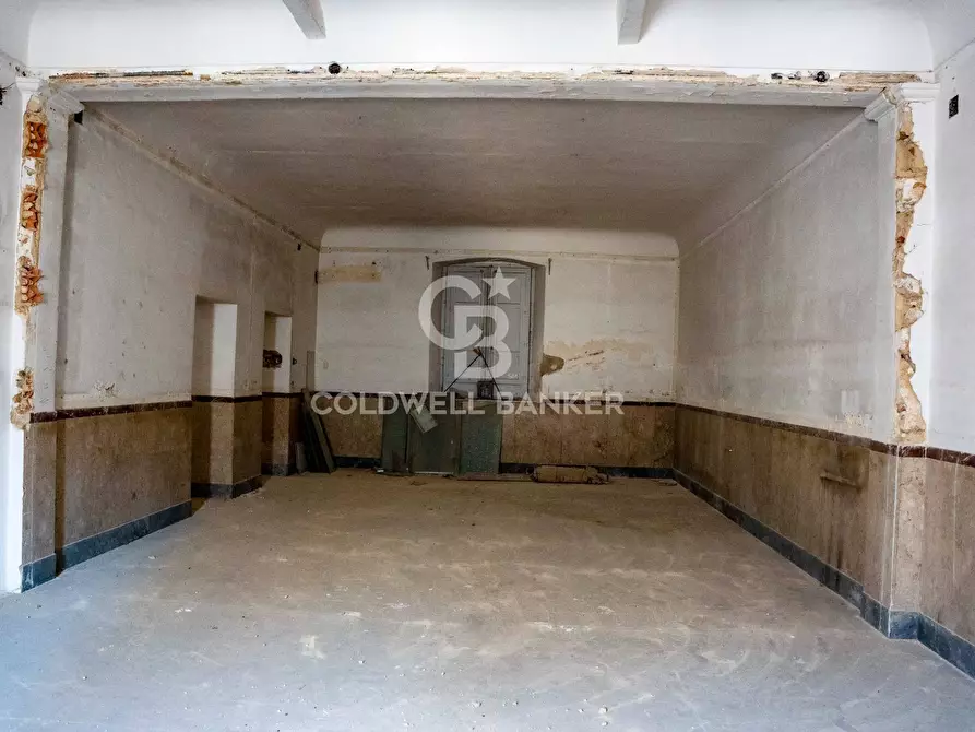Immagine 27 di Palazzo in vendita  in Via Roma 165 167 169 a Caltagirone