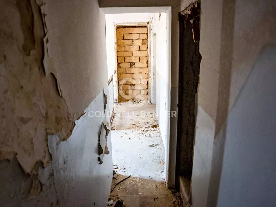 Immagine 29 di Palazzo in vendita  in Via Roma 165 167 169 a Caltagirone