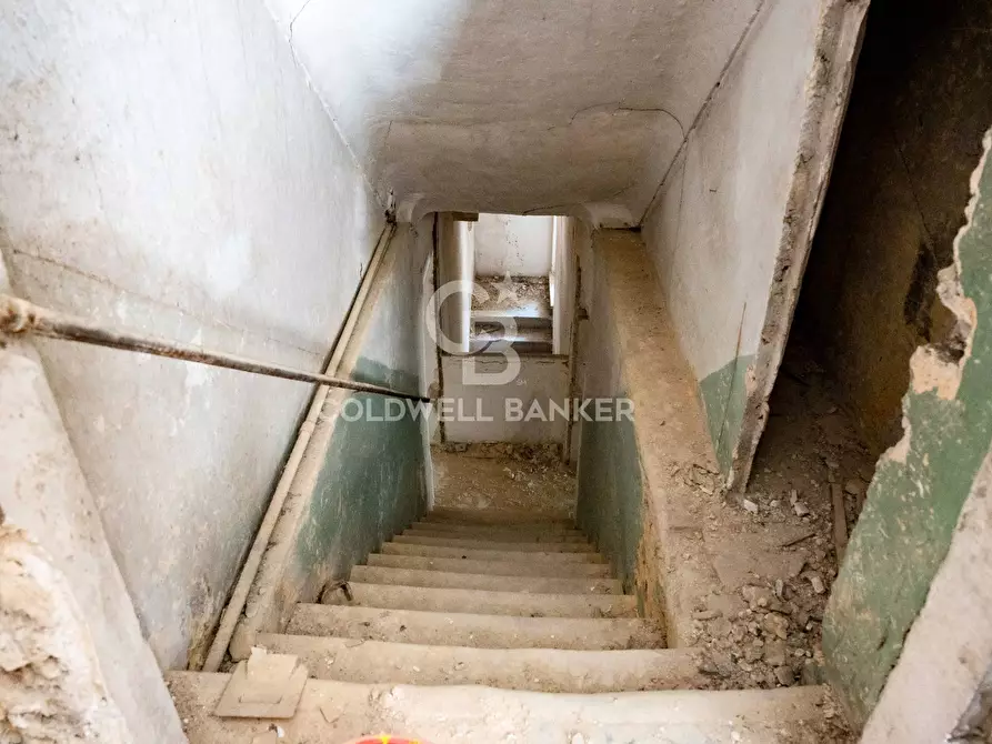 Immagine 30 di Palazzo in vendita  in Via Roma 165 167 169 a Caltagirone