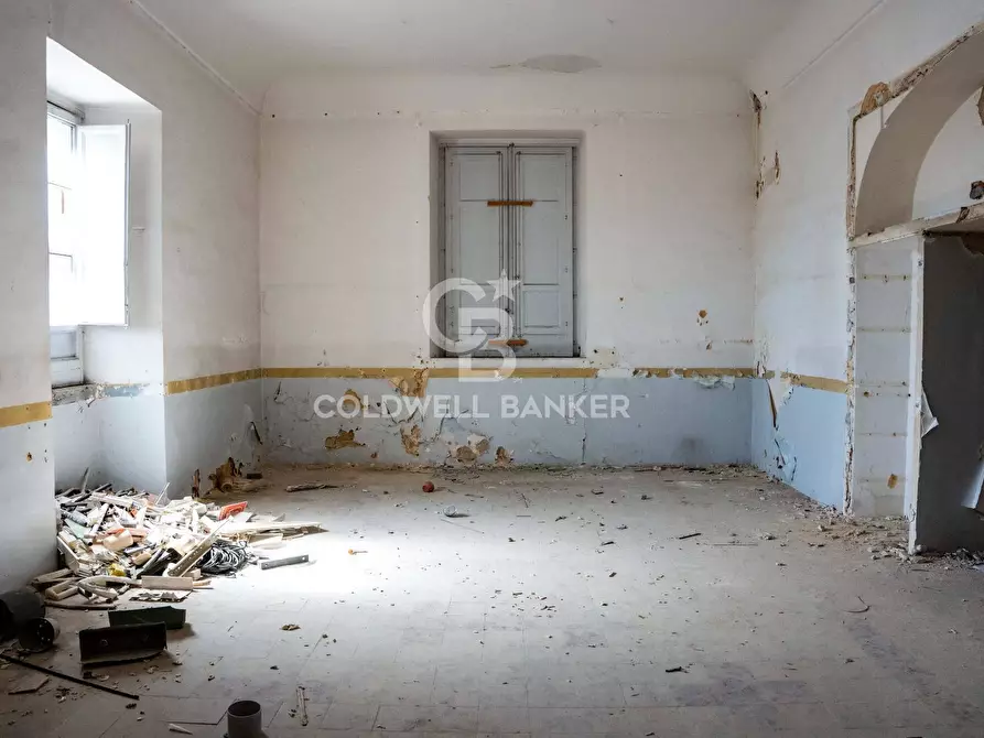 Immagine 37 di Palazzo in vendita  in Via Roma 165 167 169 a Caltagirone