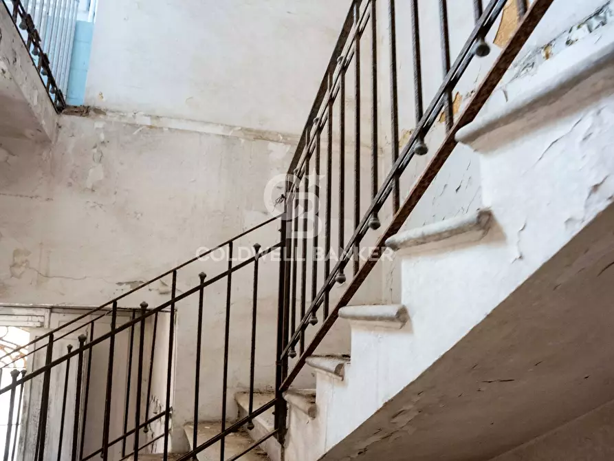 Immagine 45 di Palazzo in vendita  in Via Roma 165 167 169 a Caltagirone