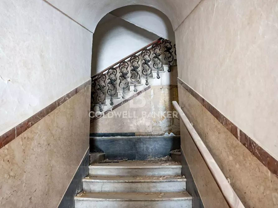Immagine 46 di Palazzo in vendita  in Via Roma 165 167 169 a Caltagirone