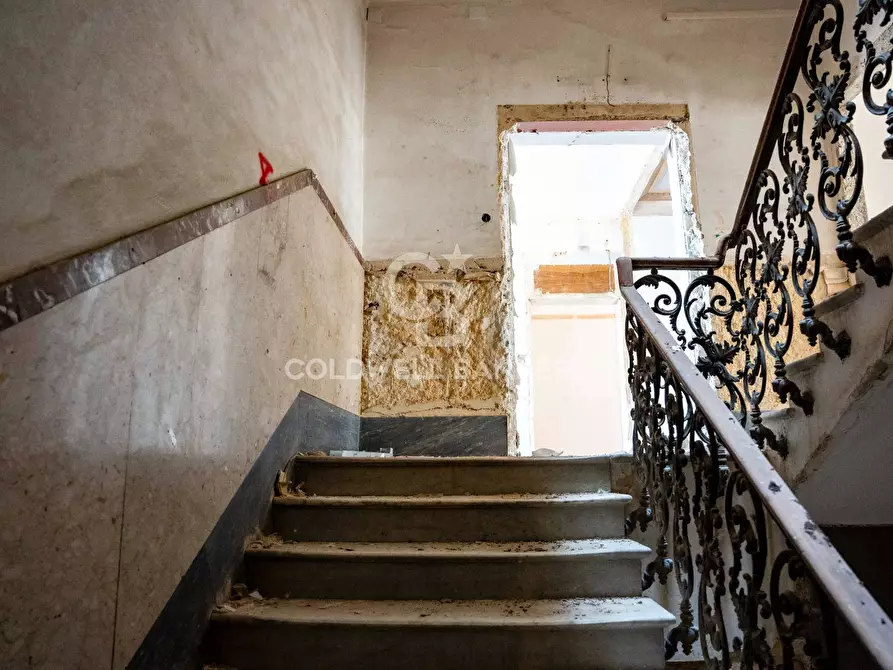 Immagine 50 di Palazzo in vendita  in Via Roma 165 167 169 a Caltagirone