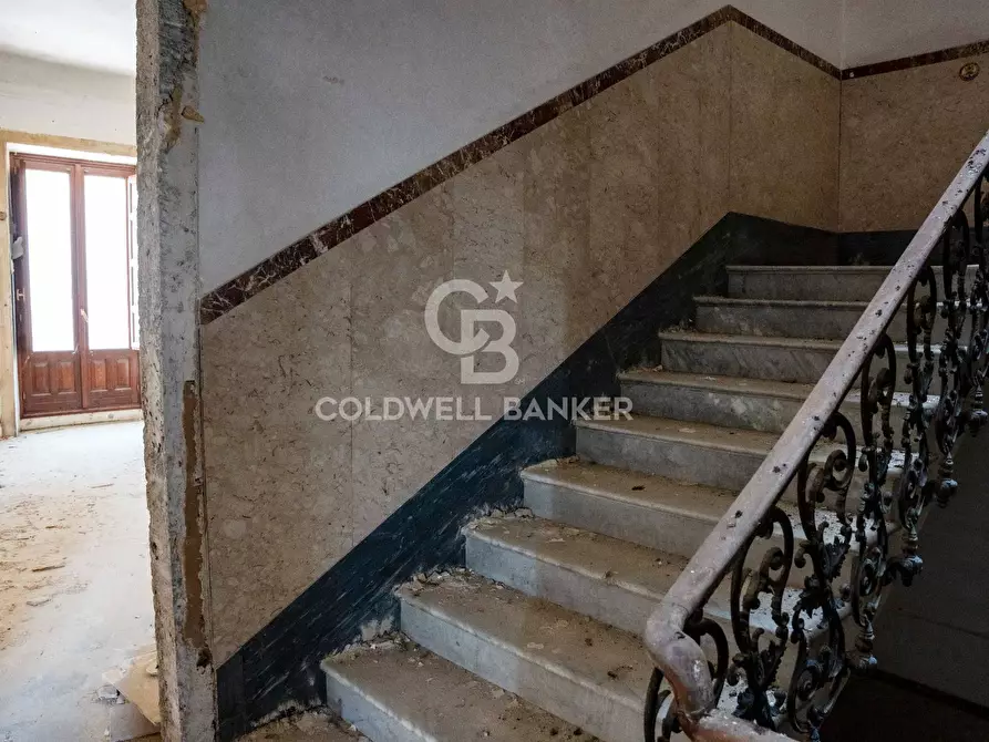 Immagine 53 di Palazzo in vendita  in Via Roma 165 167 169 a Caltagirone