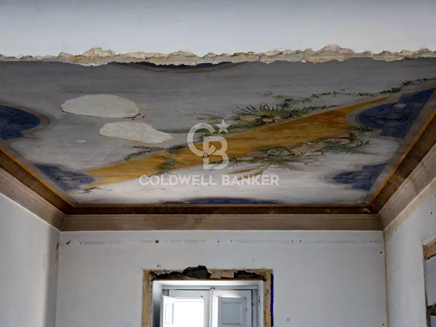 Immagine 56 di Palazzo in vendita  in Via Roma 165 167 169 a Caltagirone
