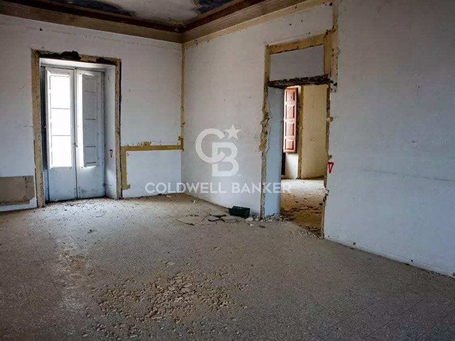 Immagine 58 di Palazzo in vendita  in Via Roma 165 167 169 a Caltagirone