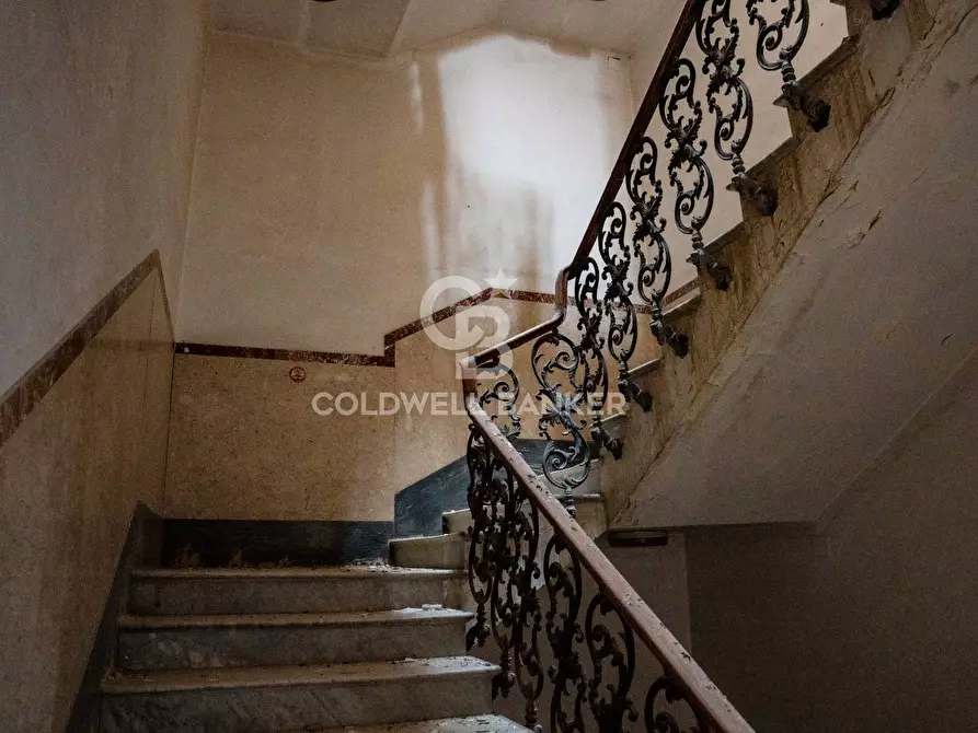 Immagine 60 di Palazzo in vendita  in Via Roma 165 167 169 a Caltagirone