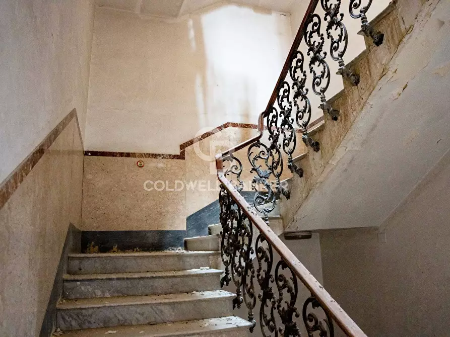 Immagine 61 di Palazzo in vendita  in Via Roma 165 167 169 a Caltagirone