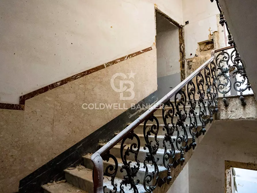 Immagine 64 di Palazzo in vendita  in Via Roma 165 167 169 a Caltagirone