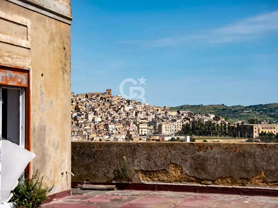 Immagine 92 di Palazzo in vendita  in Via Roma 165 167 169 a Caltagirone