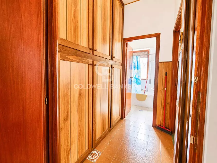 Immagine 10 di Villa in vendita  in Viale dei Navigatori 44 a Tarquinia