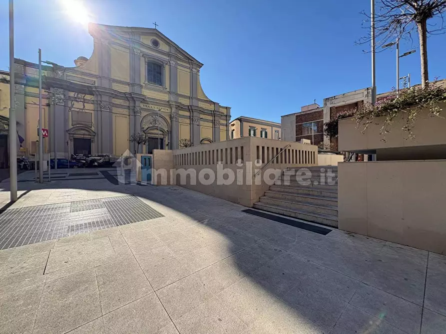 Immagine 2 di Ufficio in vendita  in Via Gennaro Serra a Napoli
