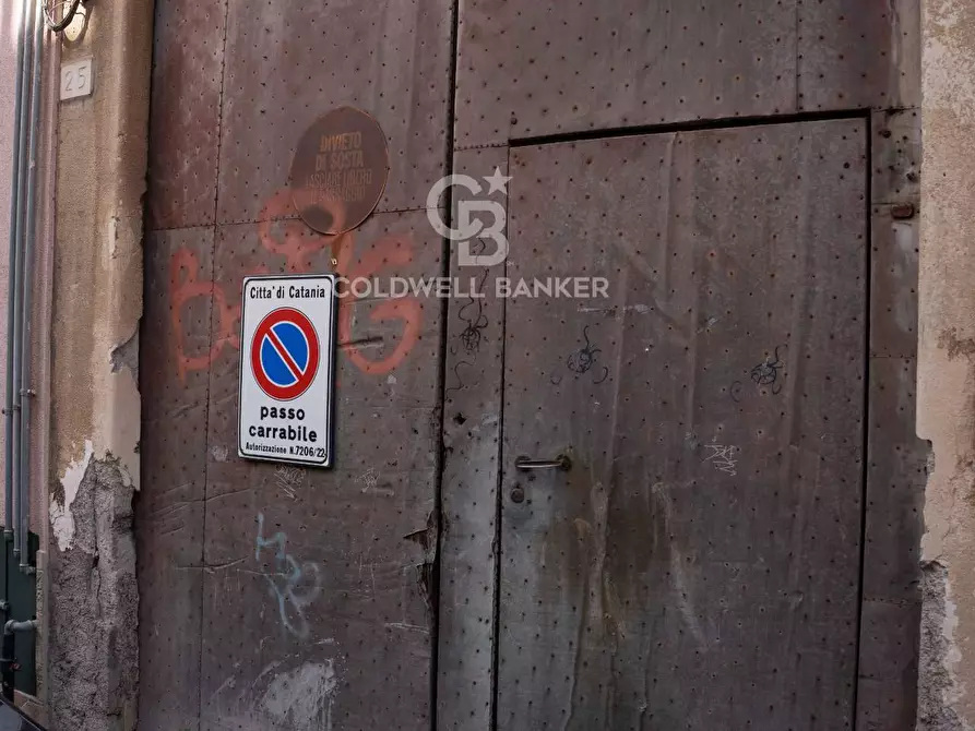 Immagine 2 di Palazzo in vendita  in Via Rasa' 25 a Catania