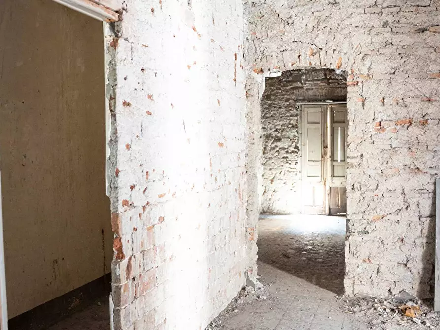 Immagine 7 di Palazzo in vendita  in Via Rasa' 25 a Catania