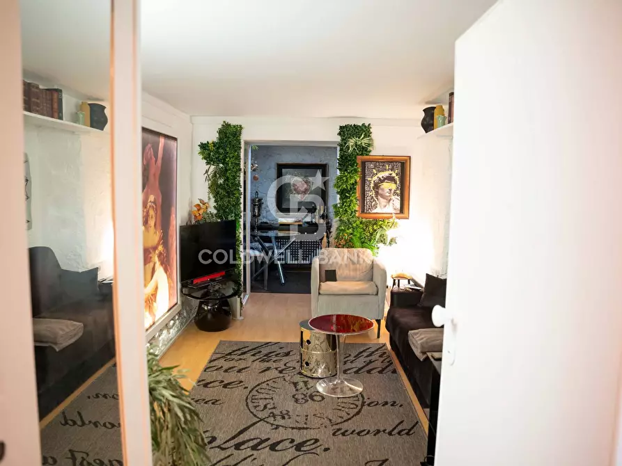 Immagine 7 di Appartamento in vendita  in via vittorio emanuele orlando 125 a Catania