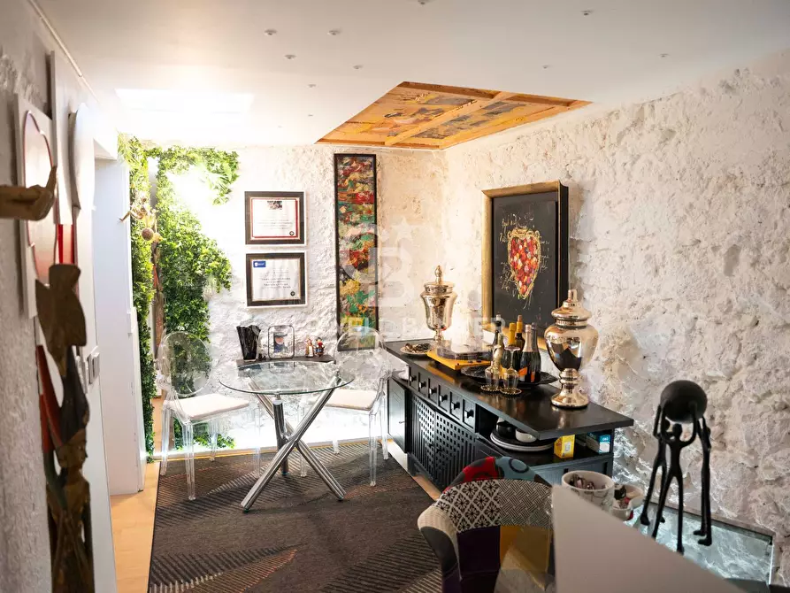 Immagine 11 di Appartamento in vendita  in via vittorio emanuele orlando 125 a Catania