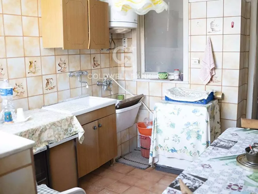 Immagine 24 di Palazzo in vendita  in via cimone 10 a Catania