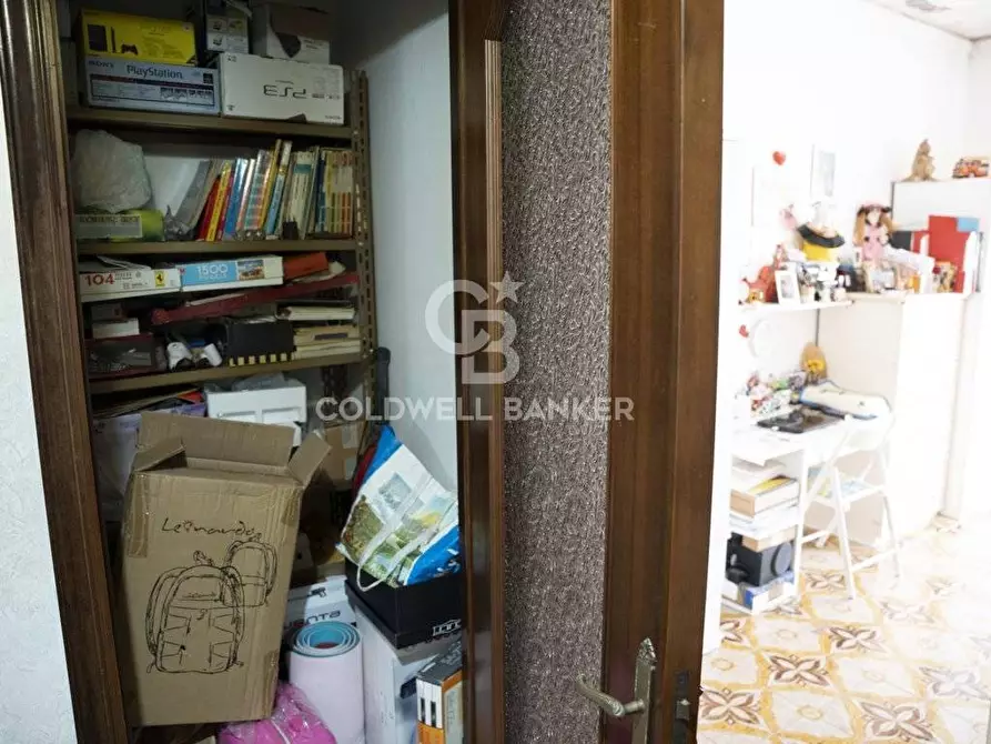 Immagine 37 di Palazzo in vendita  in via cimone 10 a Catania