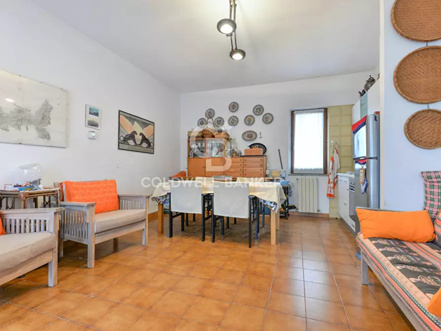 Immagine 5 di Appartamento in vendita  in Via Borandasco a Campo Nell'elba