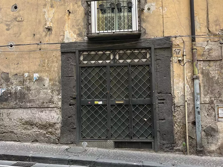 Immagine 5 di Ufficio in vendita  in Via Gennaro Serra a Napoli