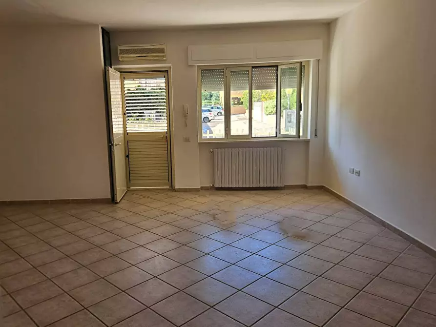 Immagine 2 di Villetta a schiera in vendita  in via Modena 222 a Olbia