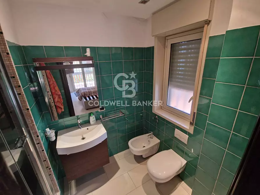 Immagine 25 di Appartamento in vendita  in VIA PRINCIPI RIGGIO 8 a Aci Catena