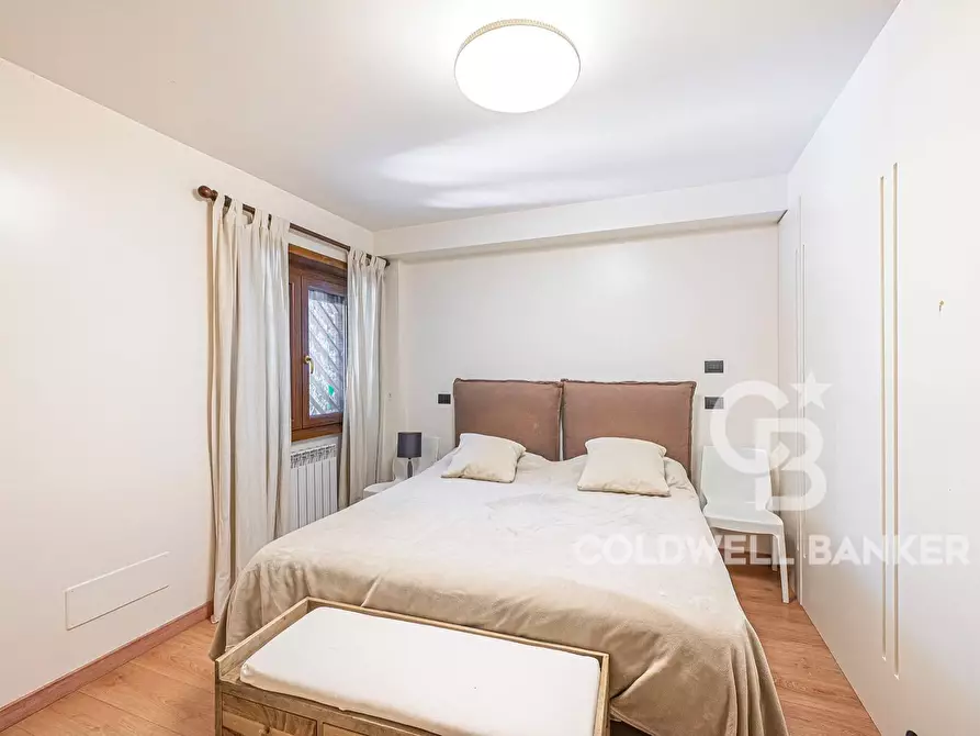 Immagine 9 di Appartamento in vendita  in Via Della Camilluccia a Roma