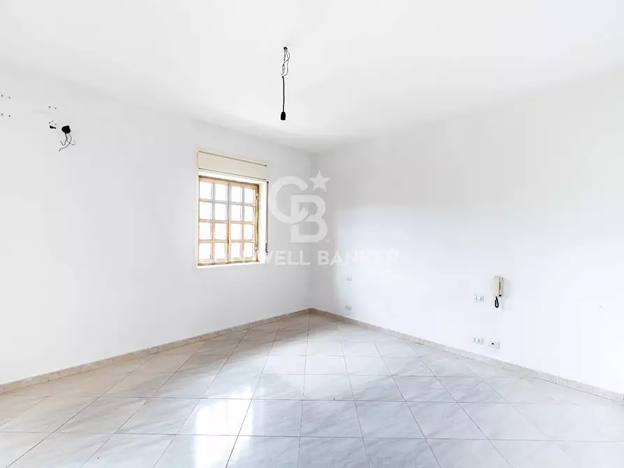 Immagine 10 di Palazzo in vendita  in Via Varese 12 a San Giovanni La Punta