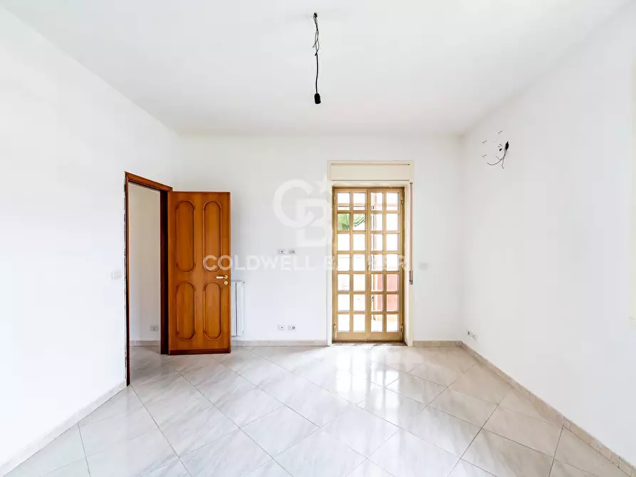 Immagine 12 di Palazzo in vendita  in Via Varese 12 a San Giovanni La Punta