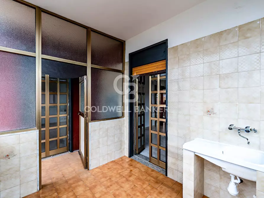Immagine 19 di Palazzo in vendita  in Via Varese 12 a San Giovanni La Punta